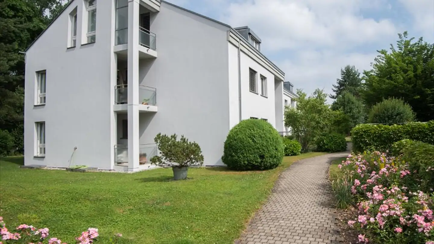 Tiefgaragenstellplatz mieten - Birsweg 17, 4143 Dornach