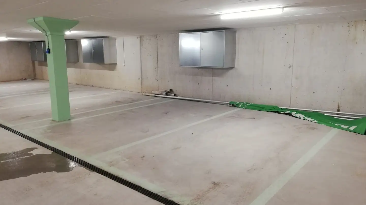 Garage individuel à louer - Grundrebenstrasse, 8932 Mettmenstetten