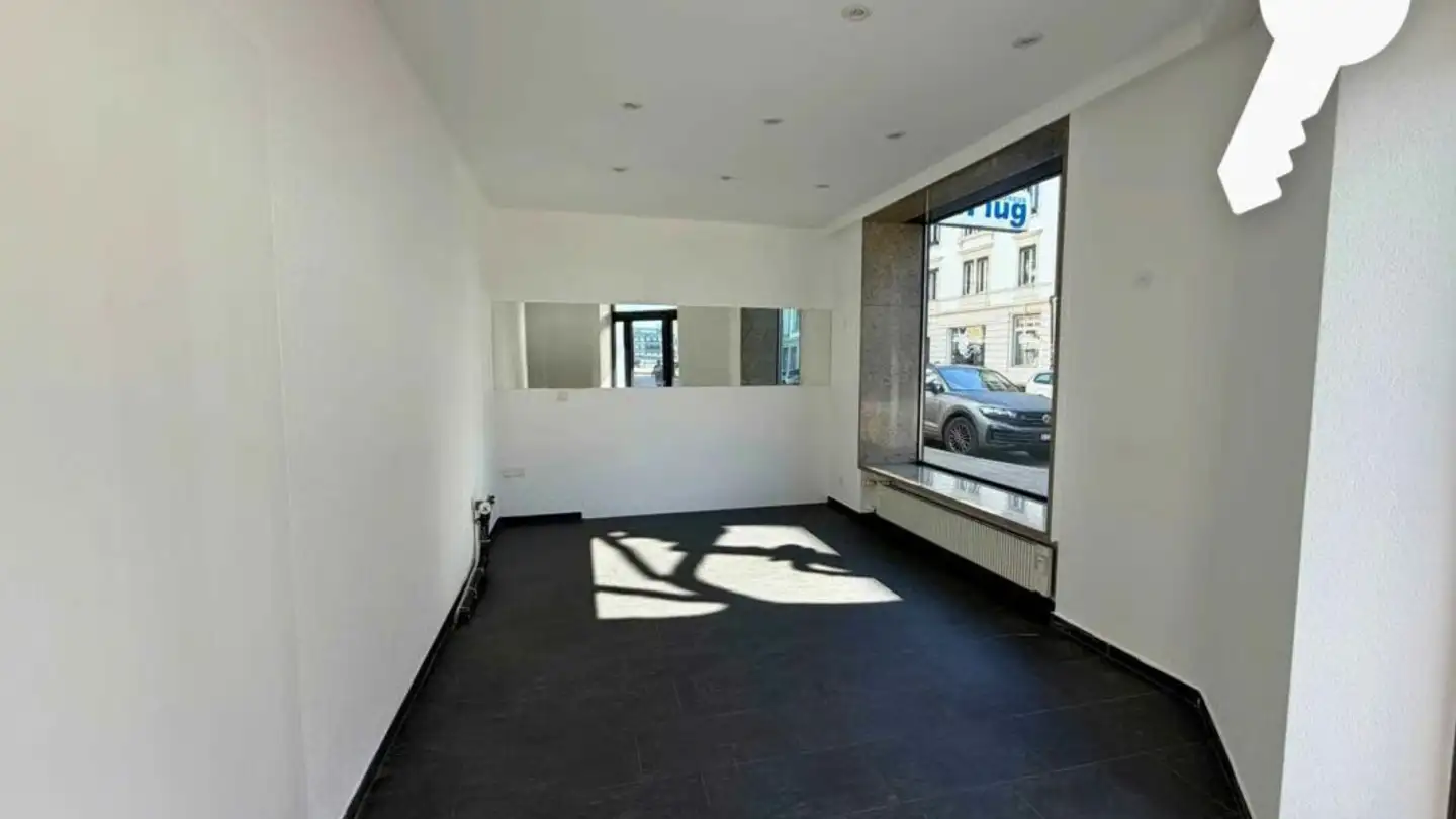 Negozio con vetrina in affitto - Niklaus Konrad-Strasse 11, 4500 Solothurn - Foto 2