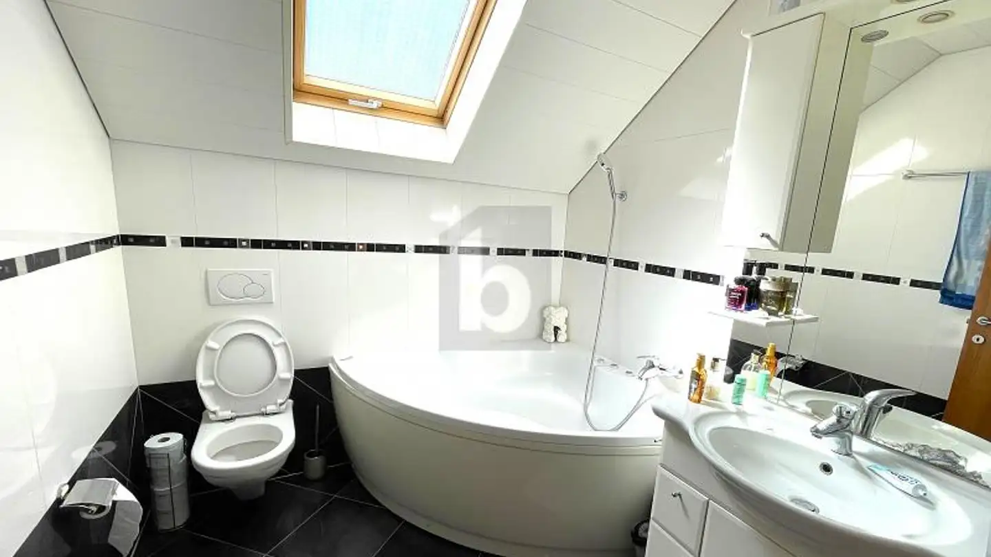 Row house for rent - 1422 Grandson - Photo 4