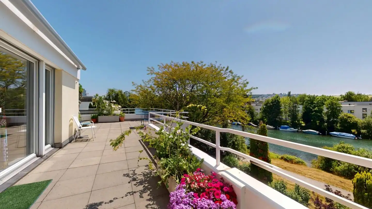 Penthouse for sale - 2560 Nidau