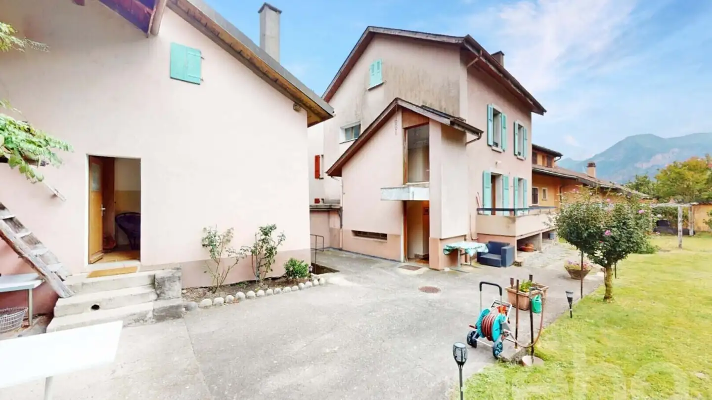 Single house for sale - 1903 Collonges