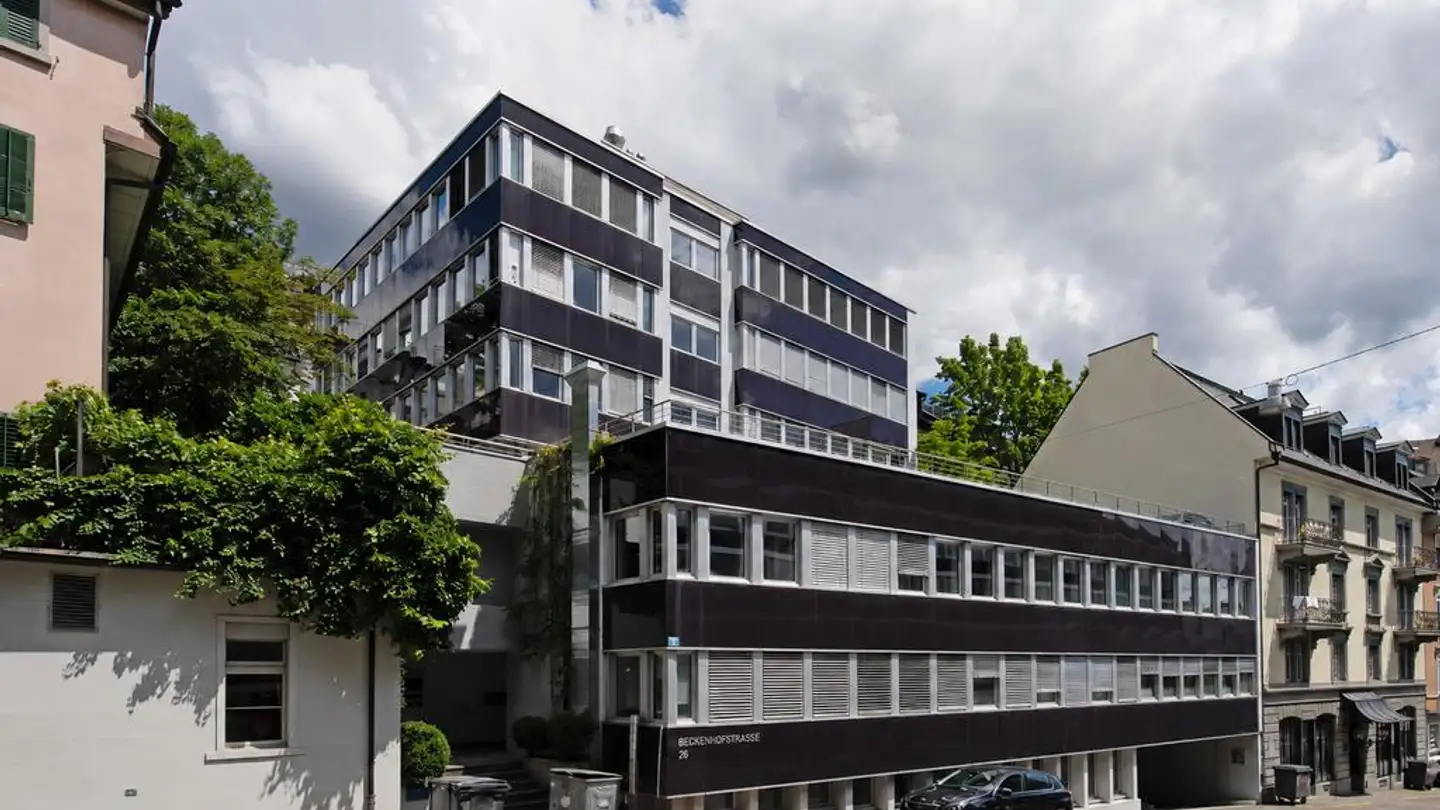 Place de parking souterraine à louer - Kurvenstrasse 17, 8600 Dübendorf