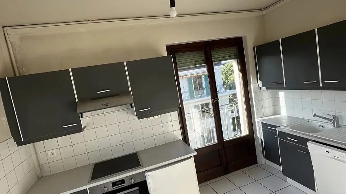 Apartment for rent - Rue Louis- De-Montfalcon 10, 1227 Carouge GE - Photo 2