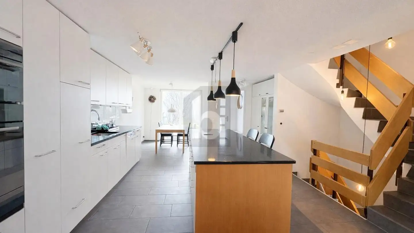 Row house for sale - 3324 Hindelbank - Photo 2