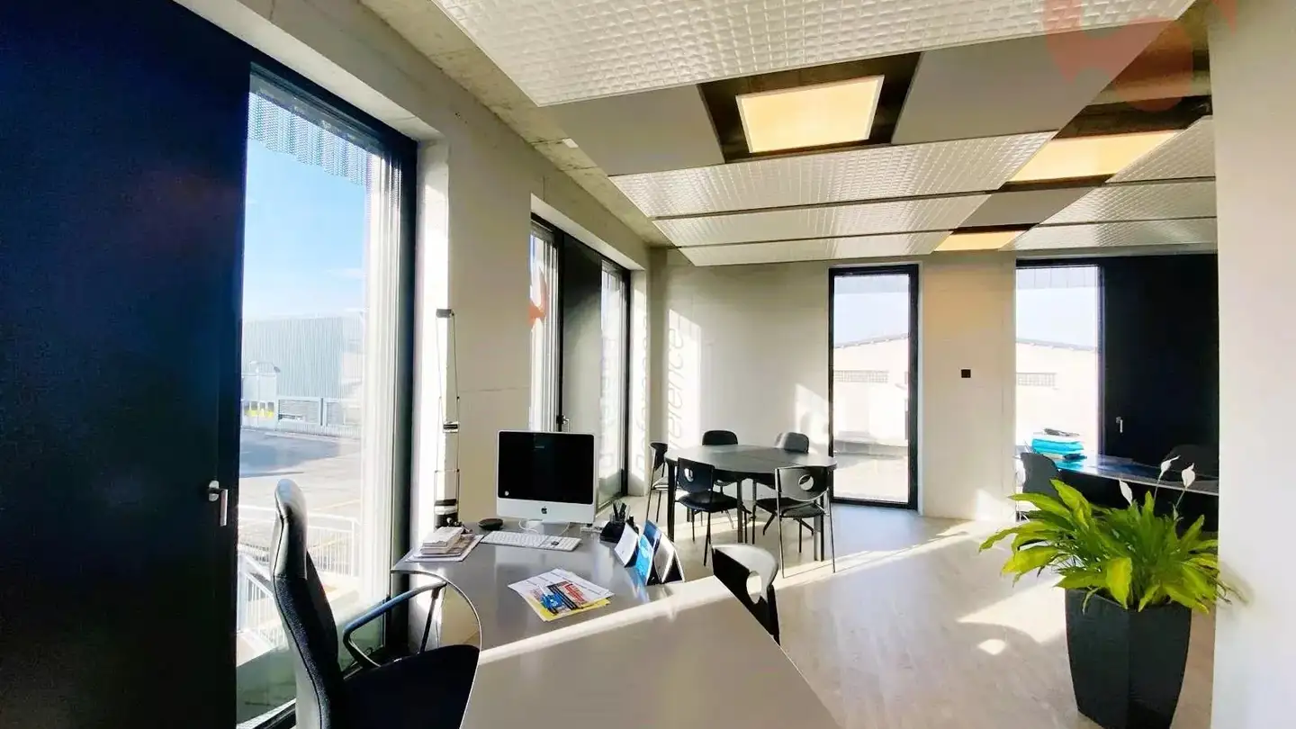 Commercial for rent - 1037 Etagnières - Photo 2