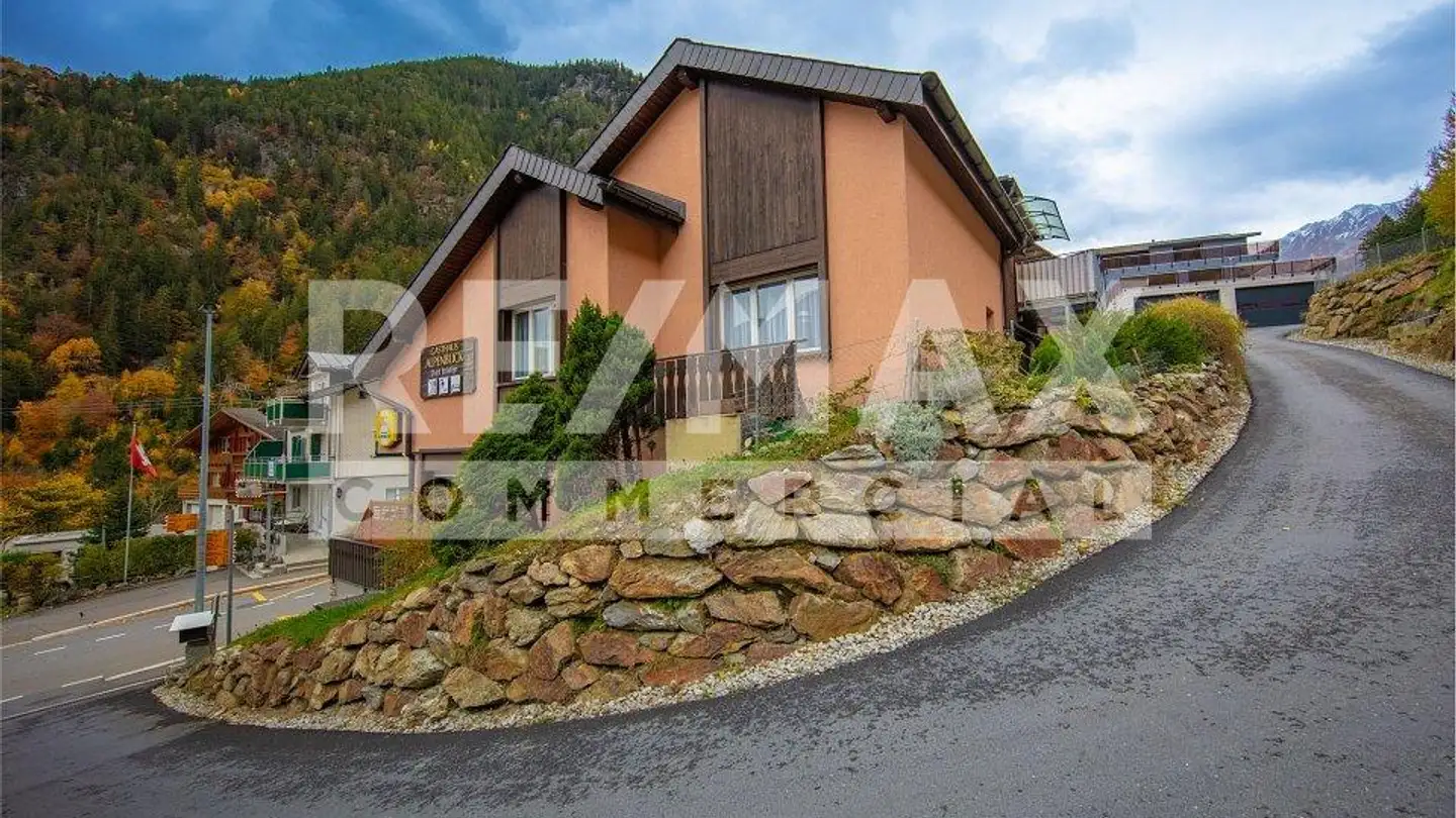 Hôtel à vendre - 6475 Bristen