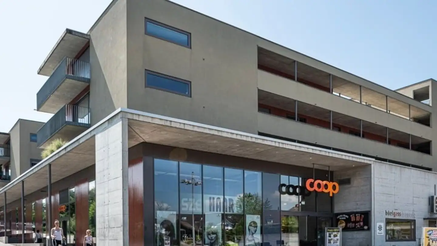 Shop for rent - Im Zentrum 14, 8625 Gossau ZH
