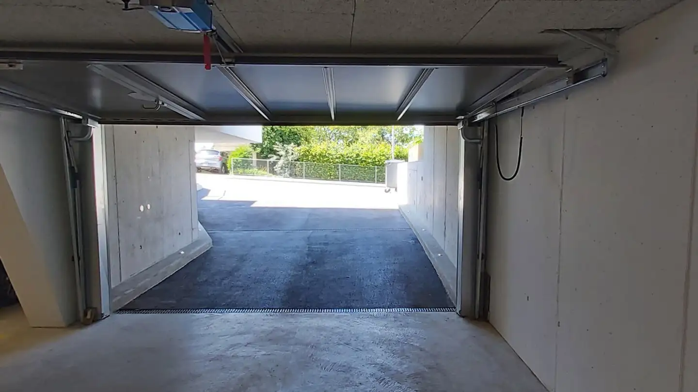 Single garage for rent - Höhenring 64, 8052 Zürich