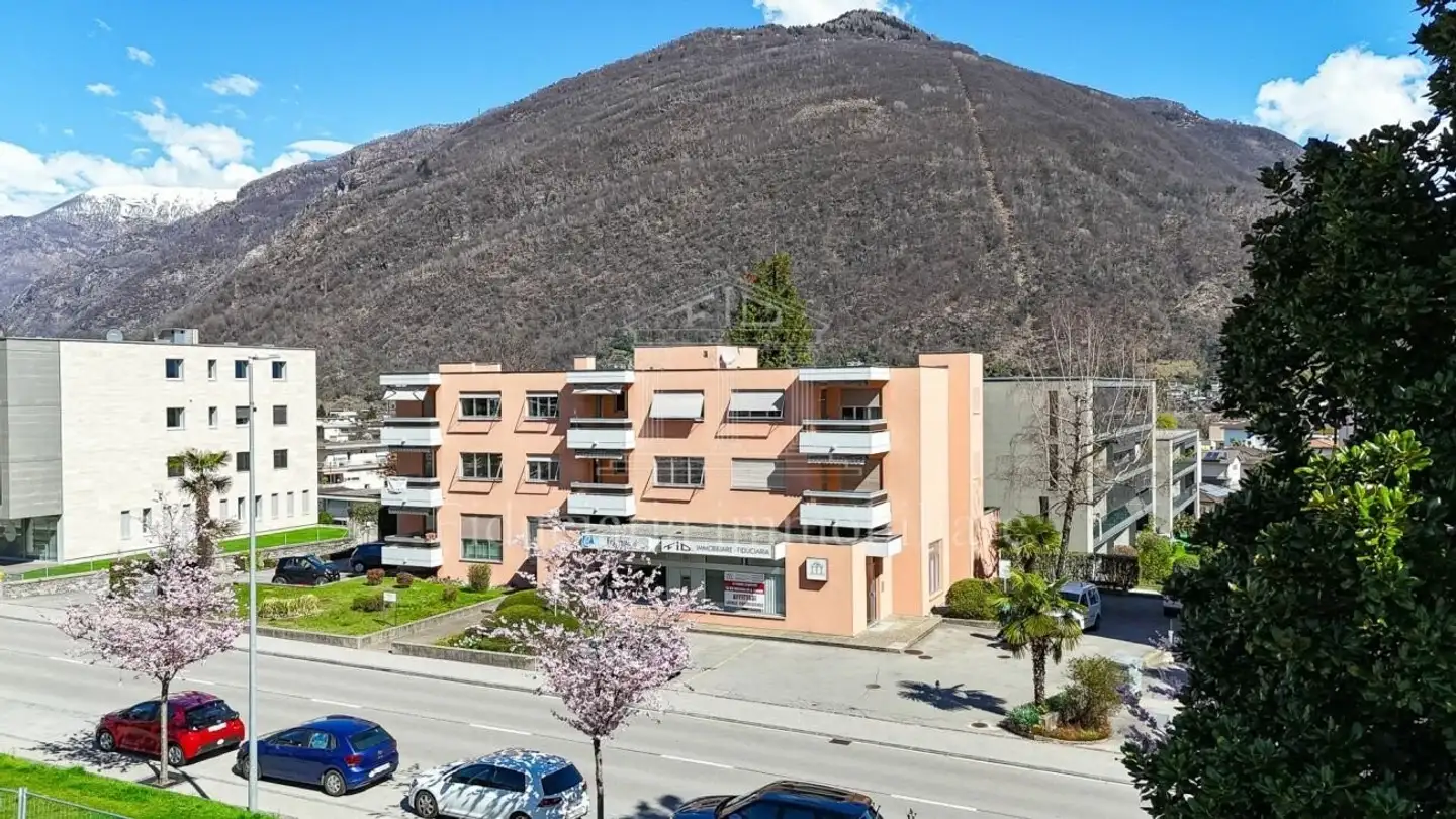 Office space for rent - Via Municipio 4, 6616 Losone