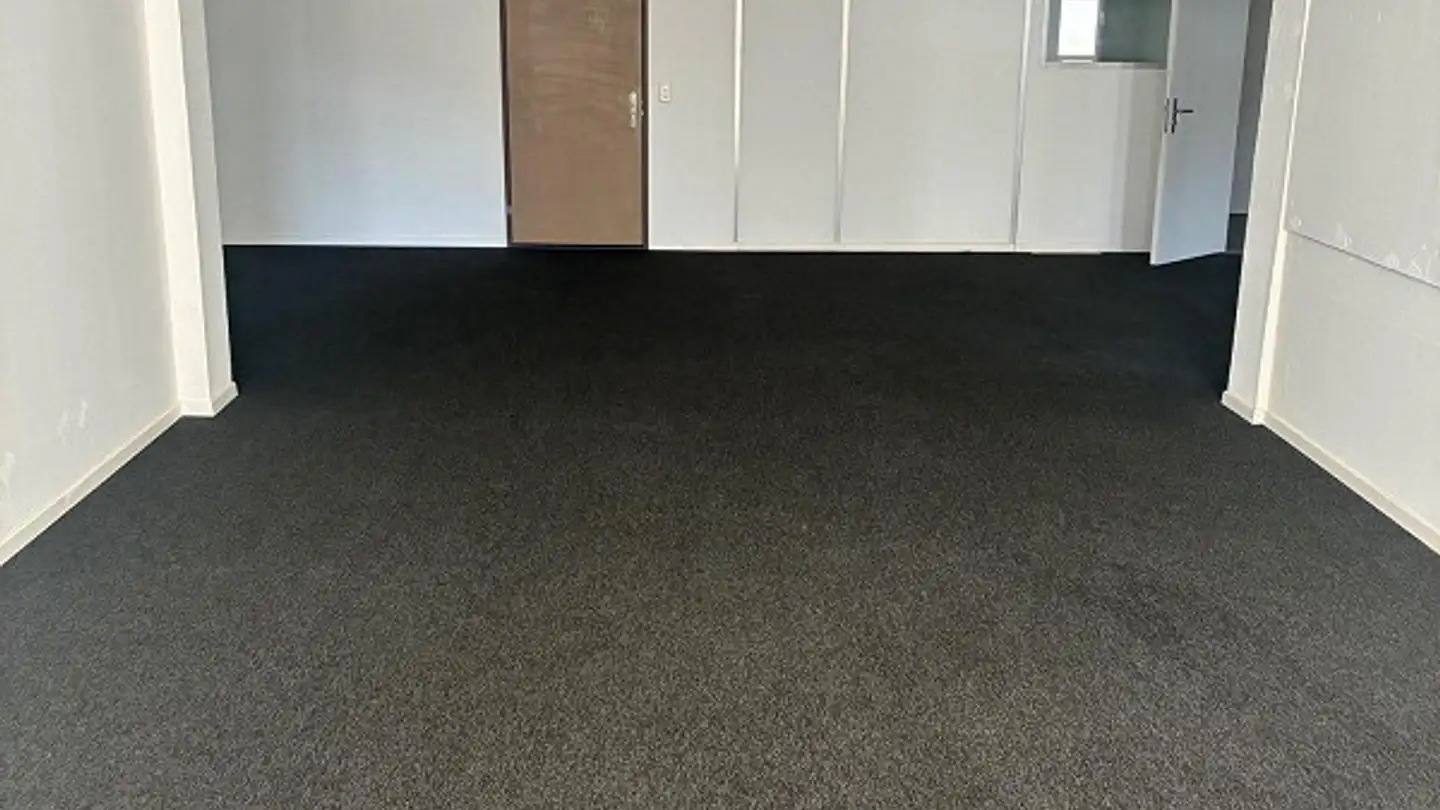 Commercial à louer - Dorfstrasse 8, 8484 Weisslingen - Photo 2