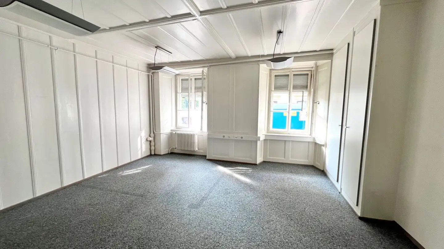 Magasin à louer - Rue Daniel-Jeanrichard, 2400 Le Locle - Photo 3