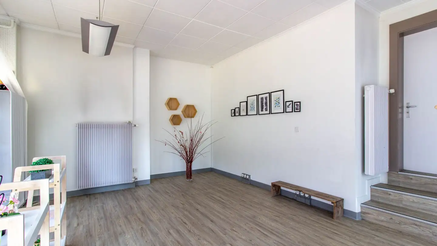 Magasin à louer - Rue Daniel-Jeanrichard, 2400 Le Locle - Photo 4