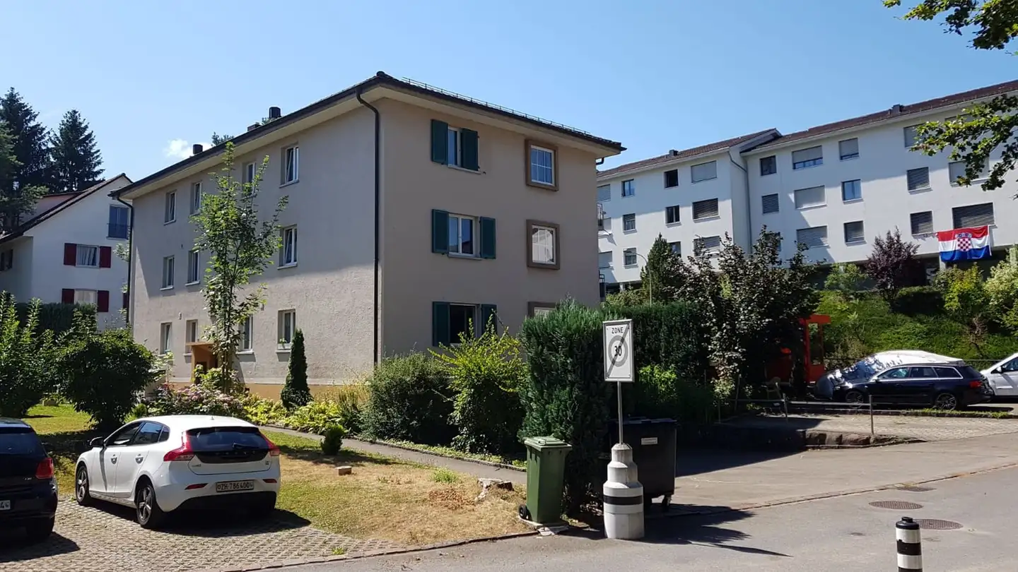Single garage for rent - Im Unteren Baumgarten 33, 8820 Wädenswil