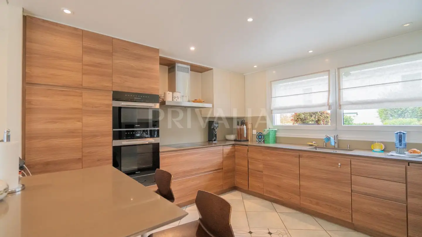 Row house for rent - 1256 Troinex - Photo 2