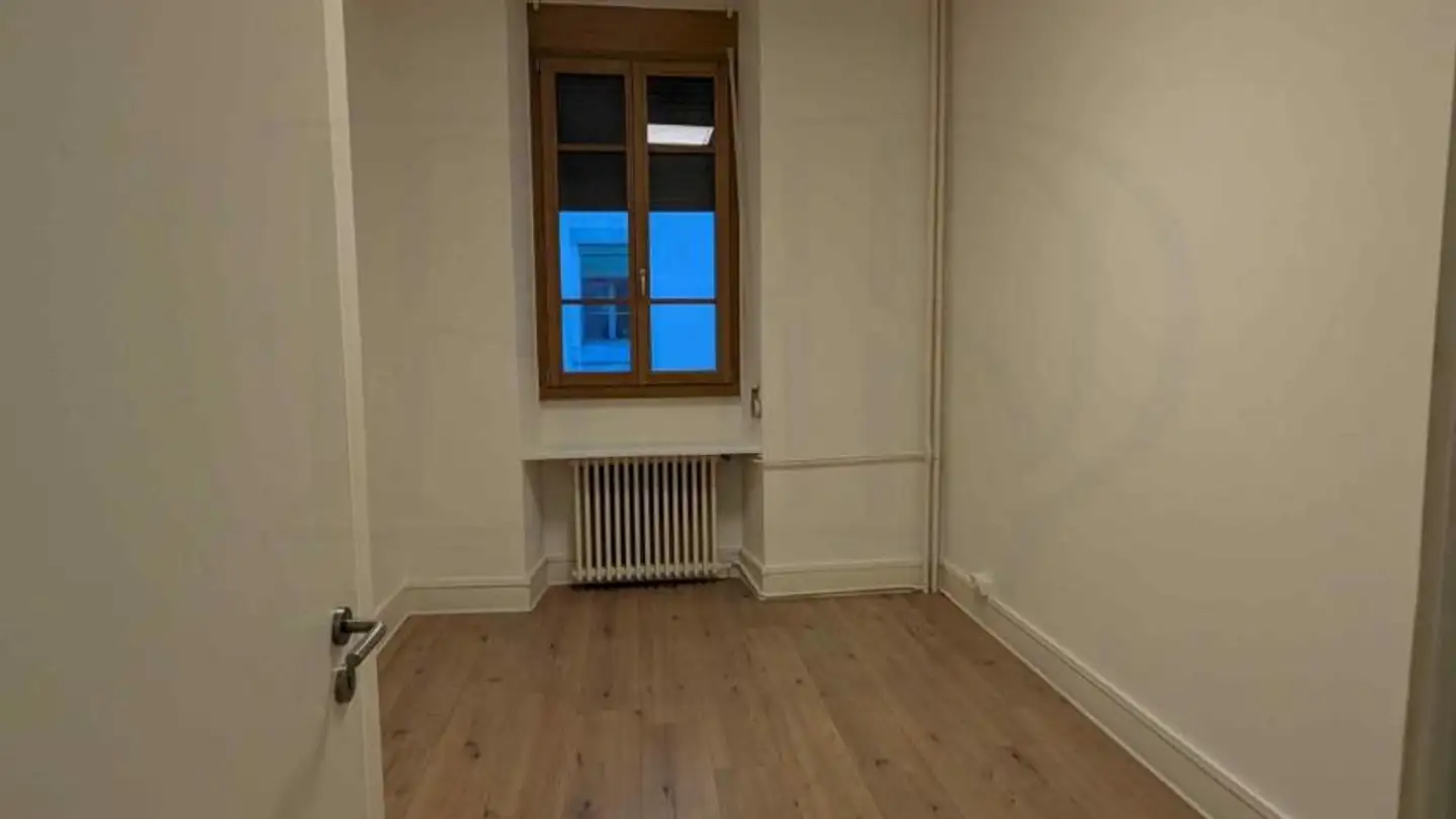 Arcade for rent - Rue De Carouge 95, 1205 Genève - Photo 2