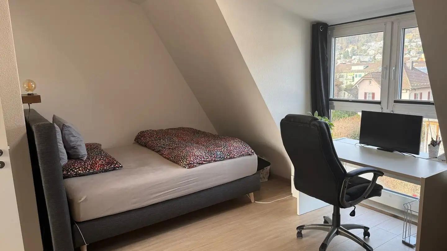 Dachgeschosswohnung mieten - Zentralstrasse 66, 5430 Wettingen - Foto 4