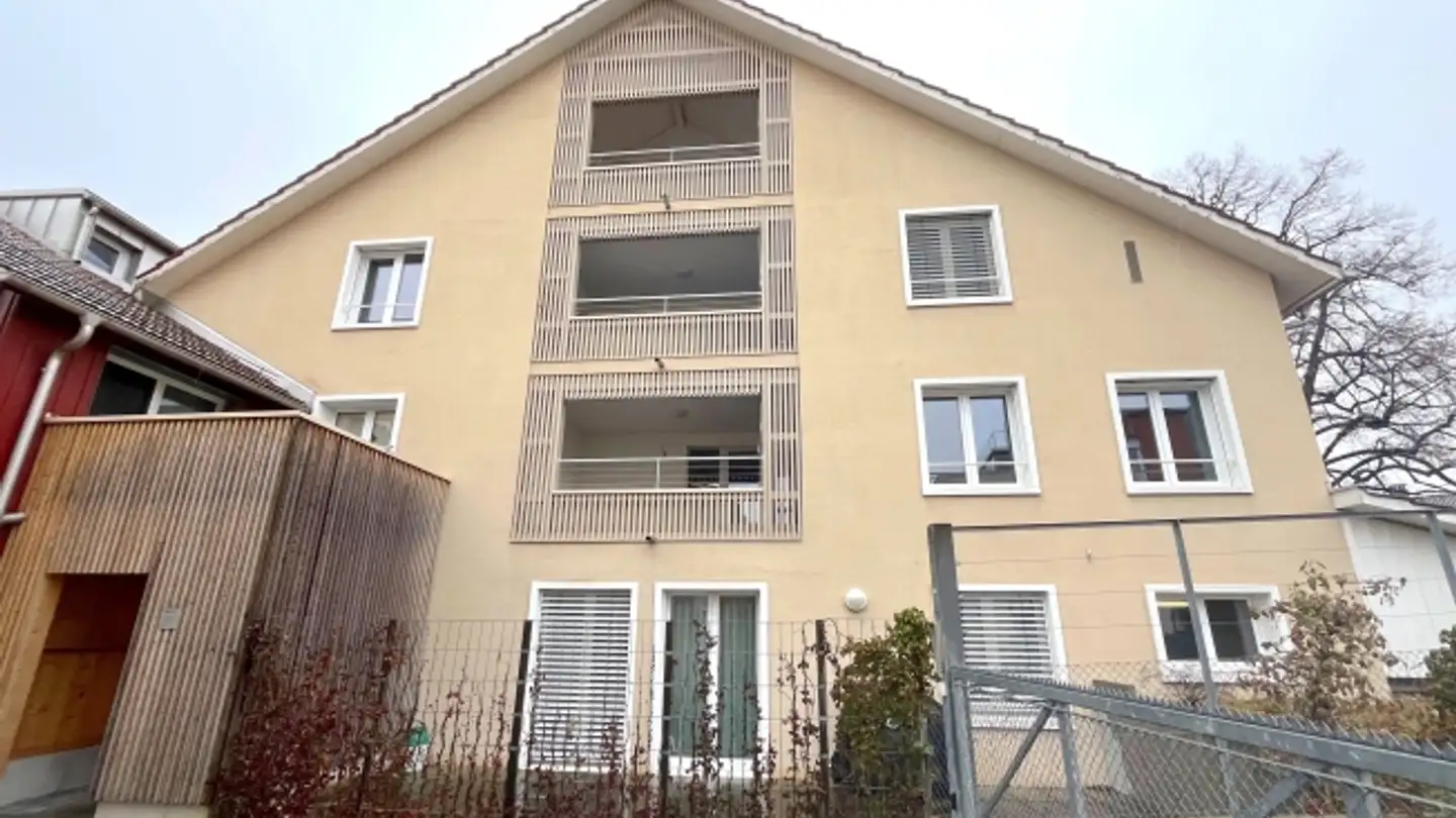 Dachgeschosswohnung mieten - Hochstrasse 137, 8330 Pfäffikon ZH