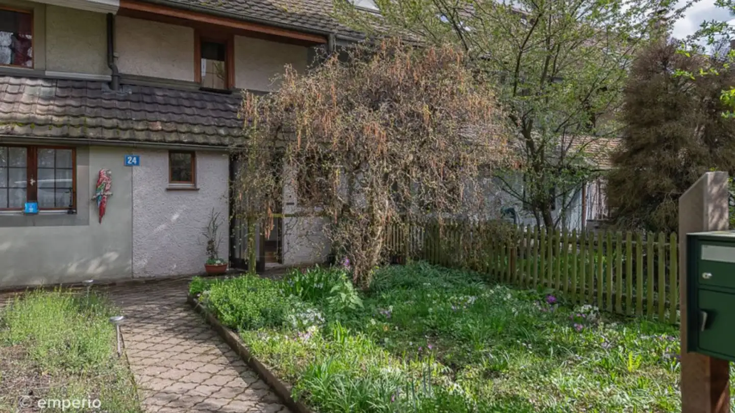 Reihenhaus mieten - Dorfstrasse 24, 8102 Oberengstringen