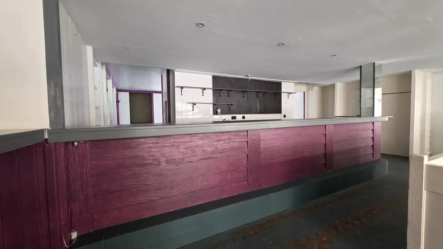 Gewerbe mieten - Rue Daniel-Jeanrichard 13, 2400 Le Locle