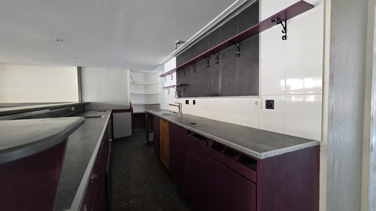 Gewerbe mieten - Rue Daniel-Jeanrichard 13, 2400 Le Locle - Foto 2