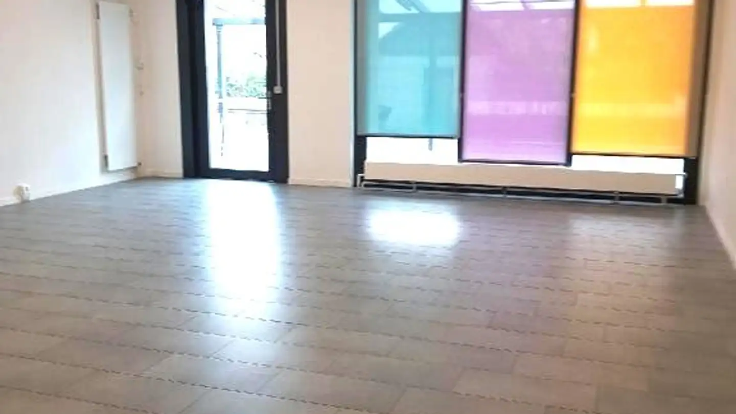 Commercial à louer - Rue Du Centre 2, 2525 Le Landeron