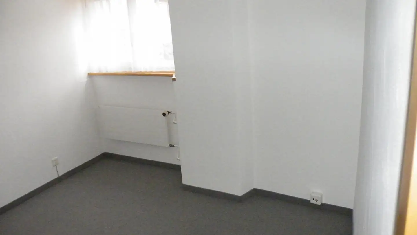 Appartement à louer - Bavurtga 7, 7402 Bonaduz - Photo 4