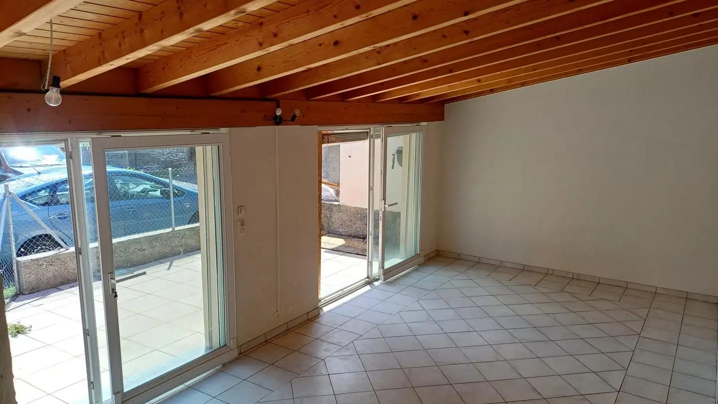 Mixed-use building for sale - 1957 Ardon - Photo 3