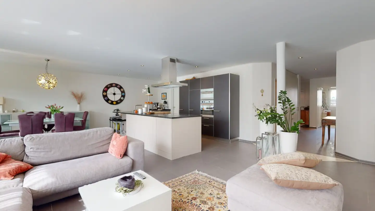 Row house for sale - 8590 Romanshorn
