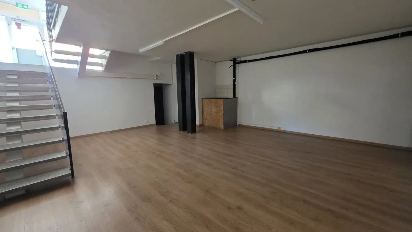 Commerciale in affitto - Rue Daniel-Jeanrichard 13, 2400 Le Locle - Foto 4