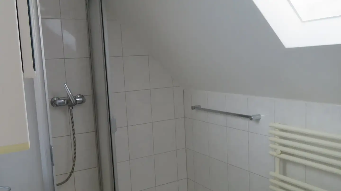 Dachgeschosswohnung mieten - Stapfenackerstrasse 44, 3018 Bern - Foto 3