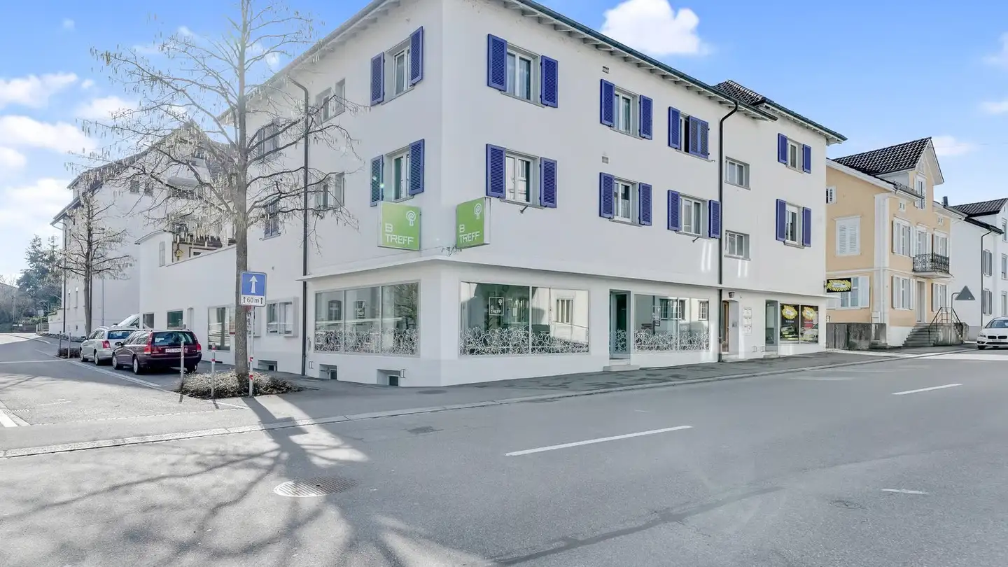 Residential building for sale - 8590 Romanshorn