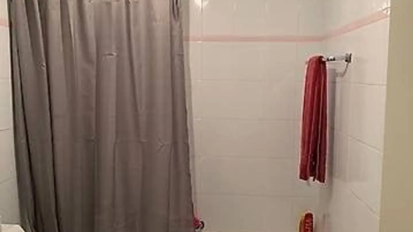 Apartment for rent - Viale Stazione 25, 6500 Bellinzona - Photo 2