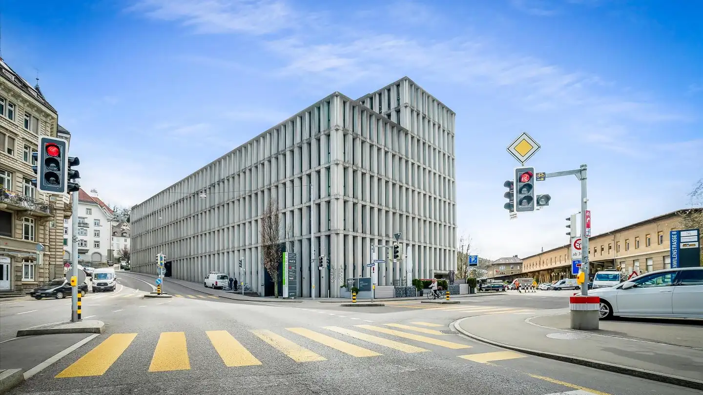 Place de parking souterraine à louer - Geltenwilenstrasse 16, 9000 St. Gallen