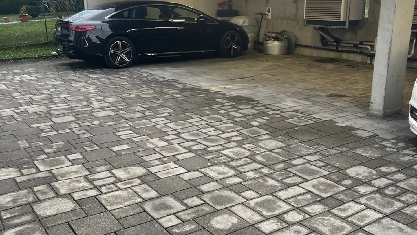 Place de parking extérieure à louer - Kaiserstuhlstrasse 12, 8154 Oberglatt ZH