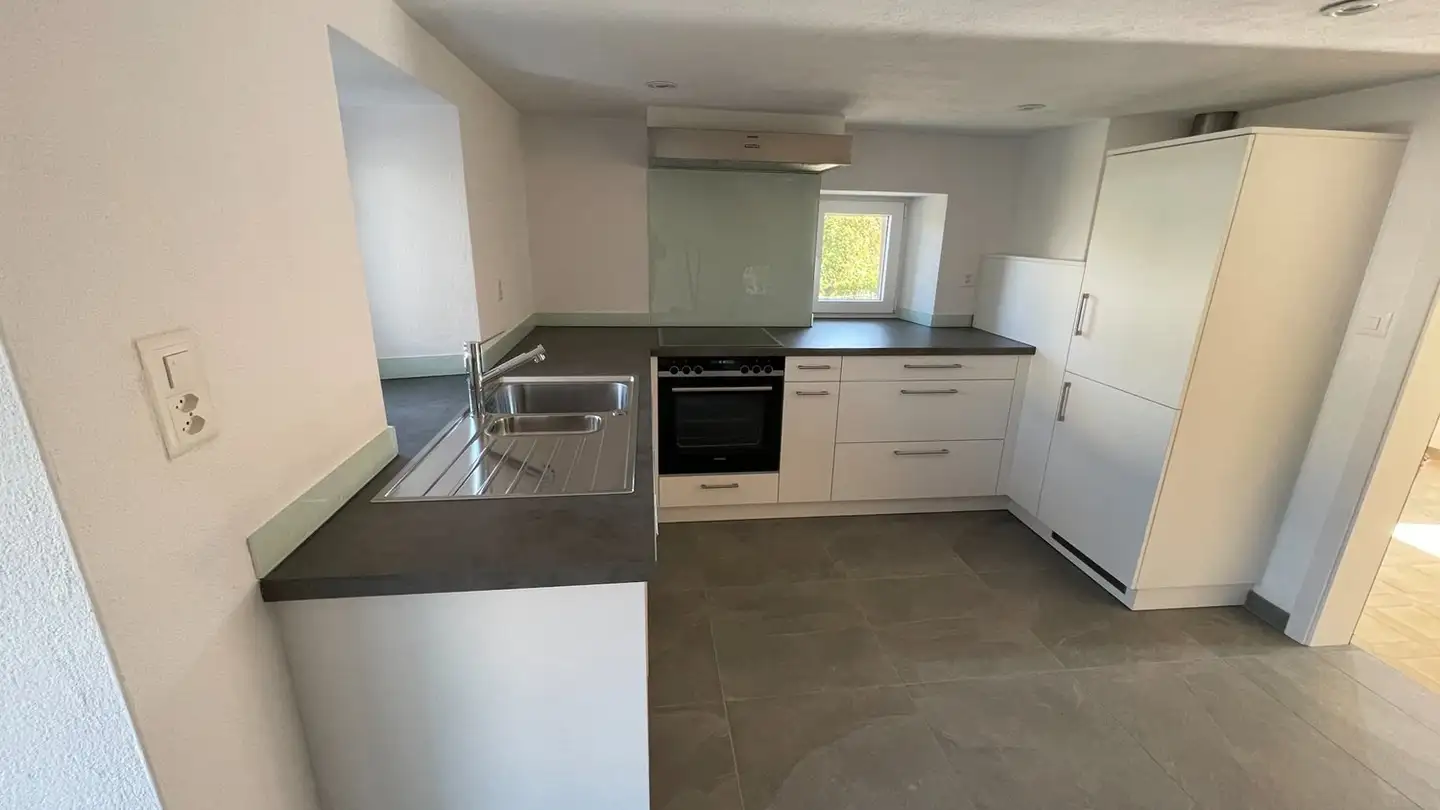 Single house for sale - 2922 Courchavon