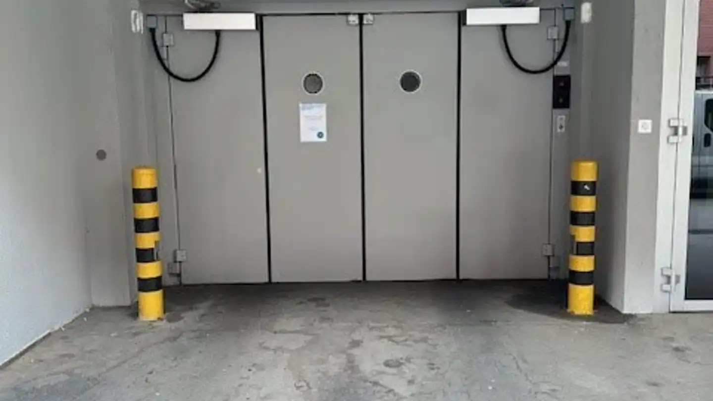 Tiefgaragenstellplatz mieten - Claragraben 117, 4057 Basel