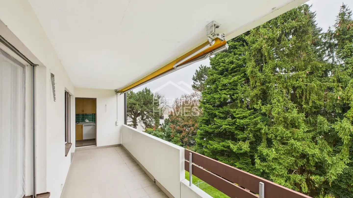 Apartment for sale - 9326 Horn