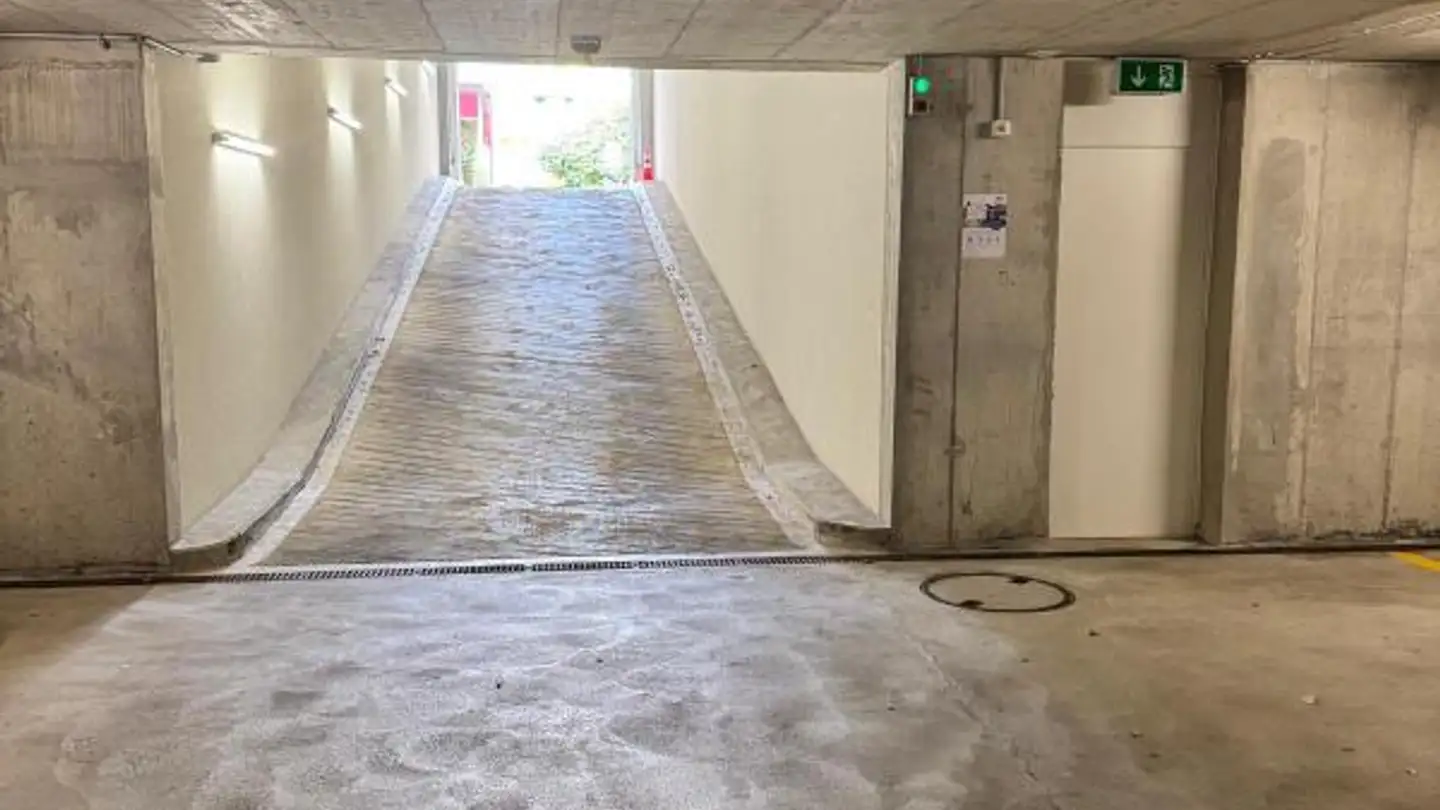 Parcheggio sotterraneo in affitto - Goldbrunnenstrasse 141, 8055 Zürich