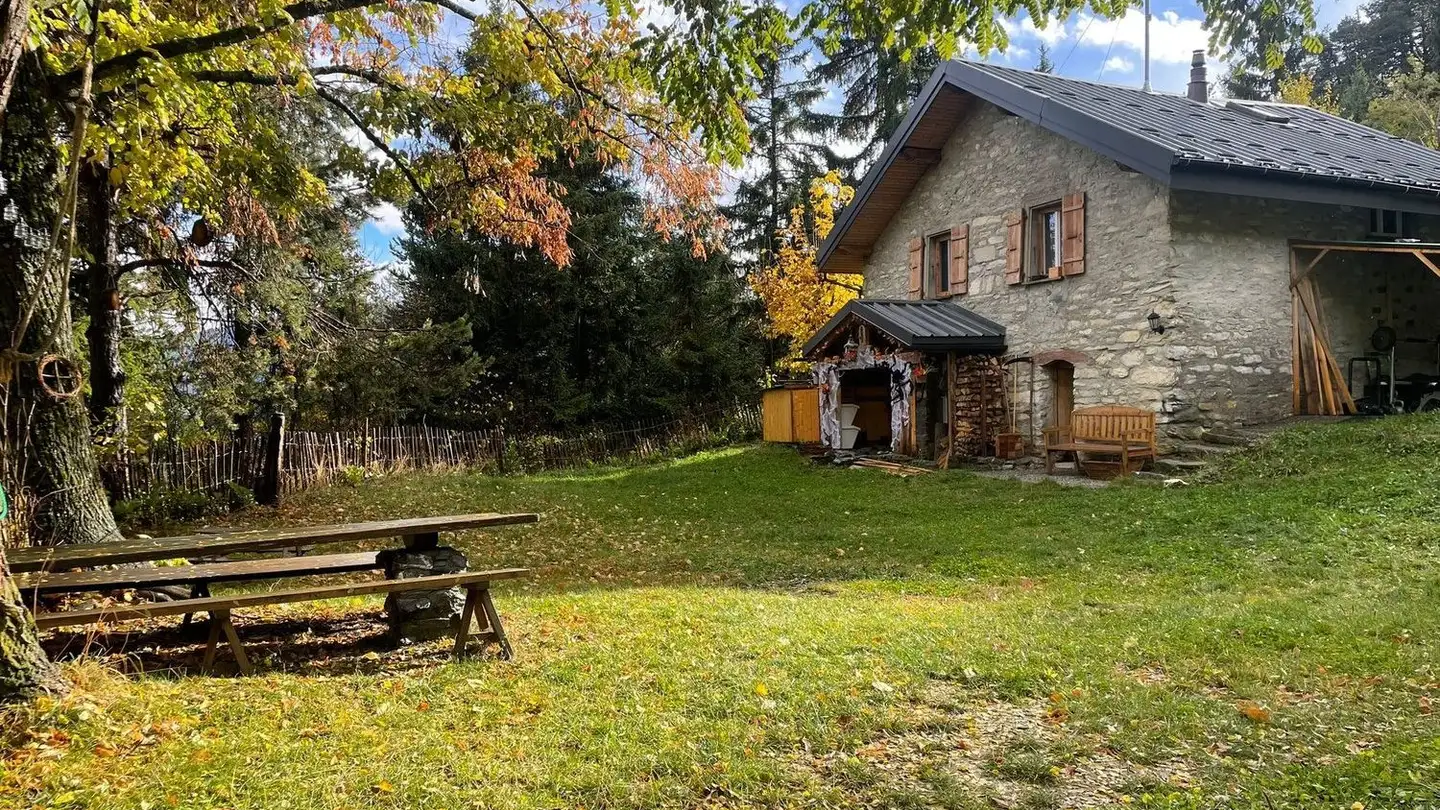 Chalet for sale - 1976 Erde