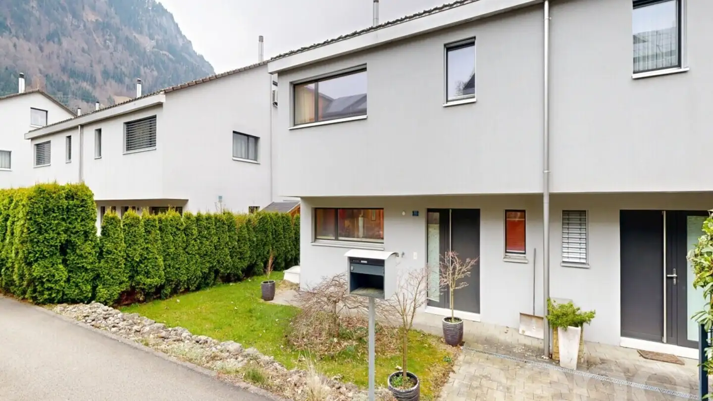 Semi-detached house for sale - 6443 Morschach