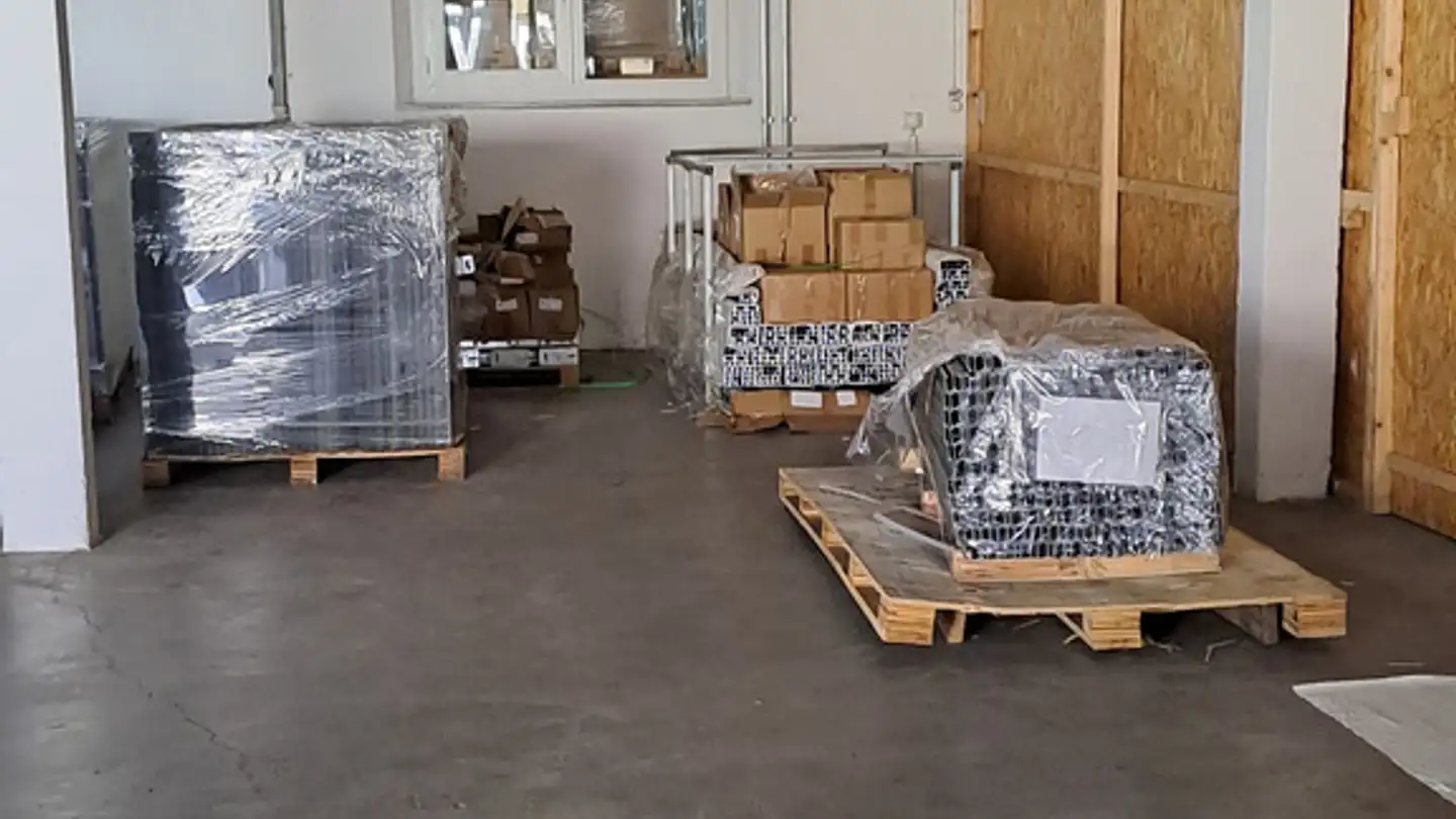 Storage space for rent - Route Du Léman, 1906 Charrat - Photo 4