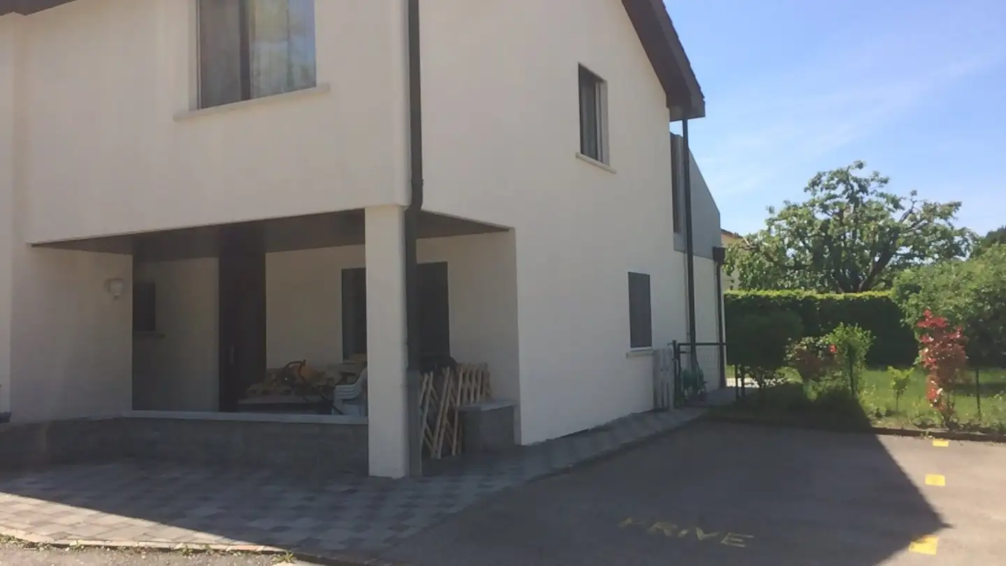Appartement à louer - 1568 Portalban