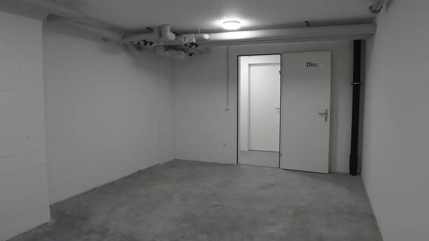 Storage space for rent - Bahnhofstrasse, 7247 Saas im Prättigau - Photo 2