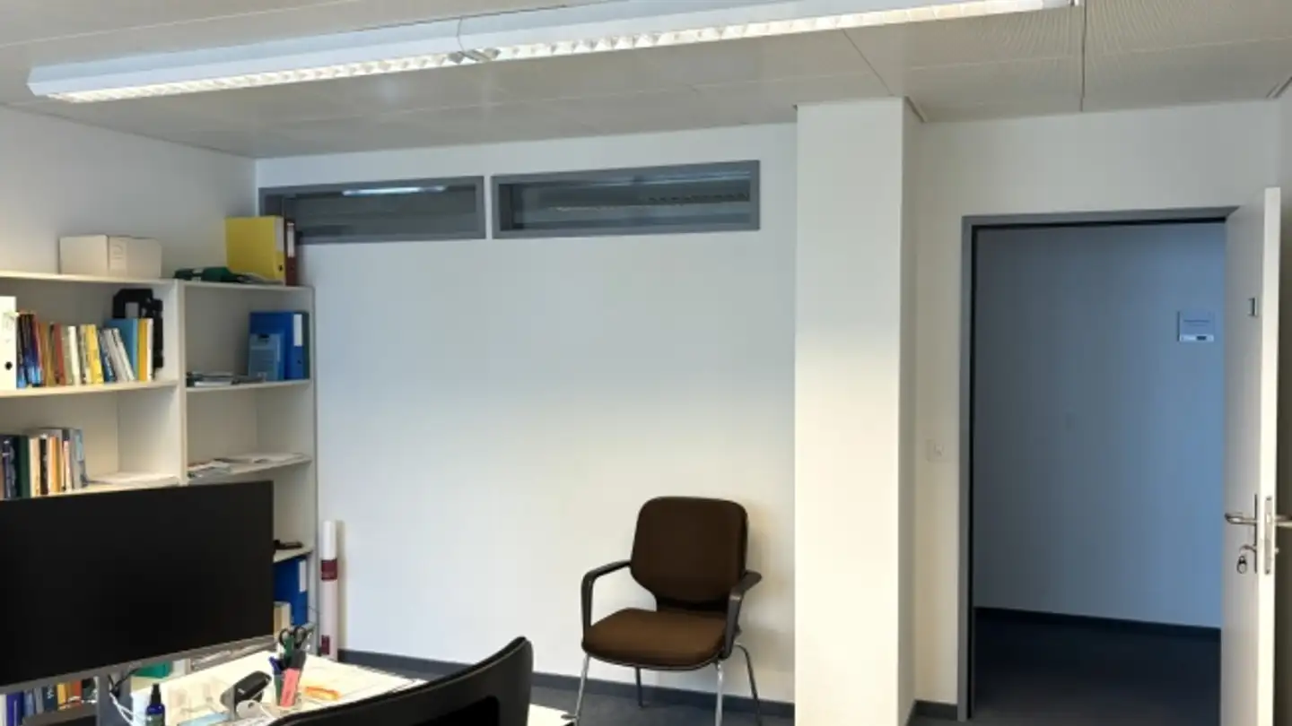 Office space for rent - Zugerstrasse 70, 6340 Baar - Photo 2