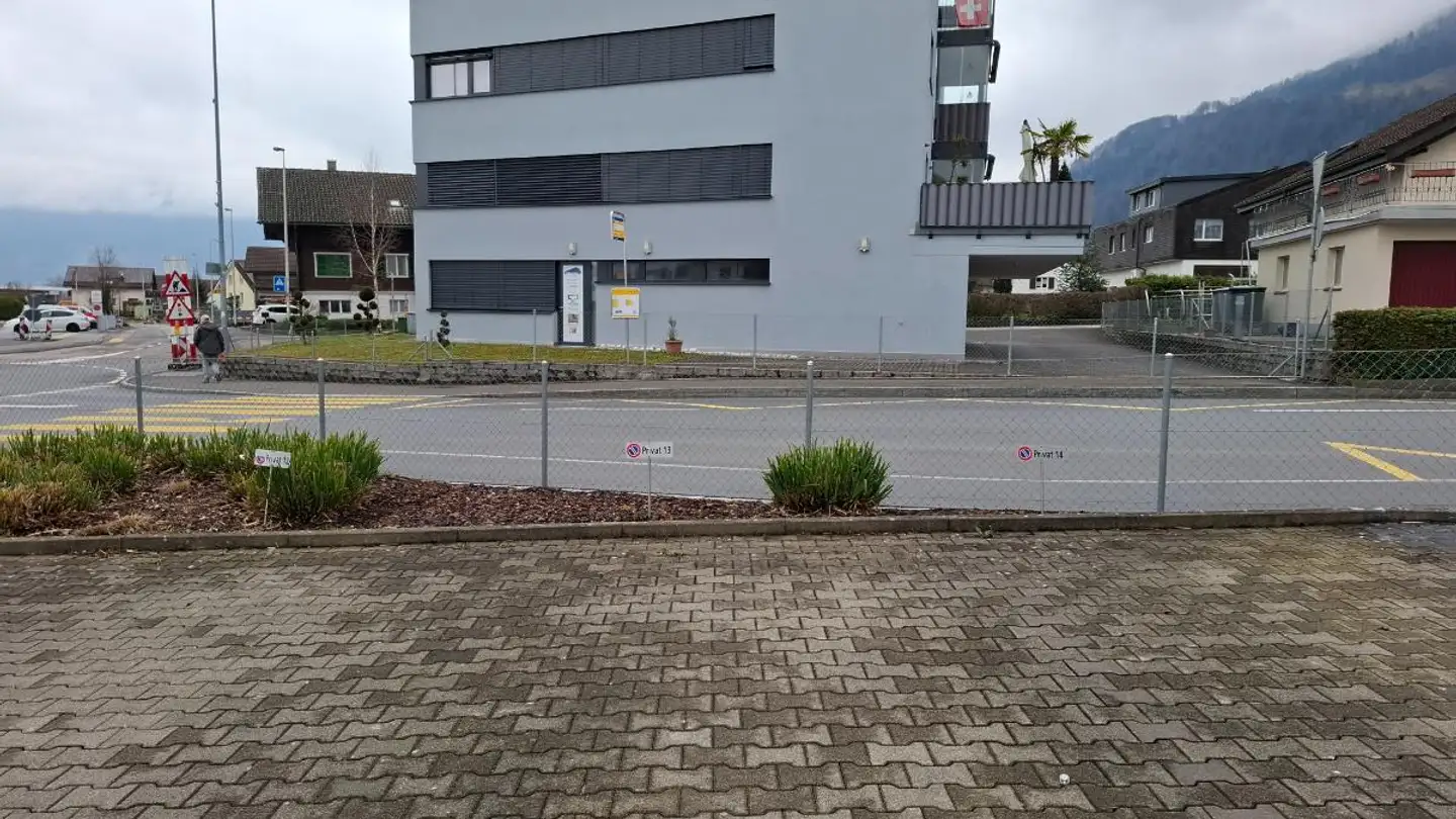 Outdoor parking space for rent - Mooswiesstrasse 3, 8864 Reichenburg