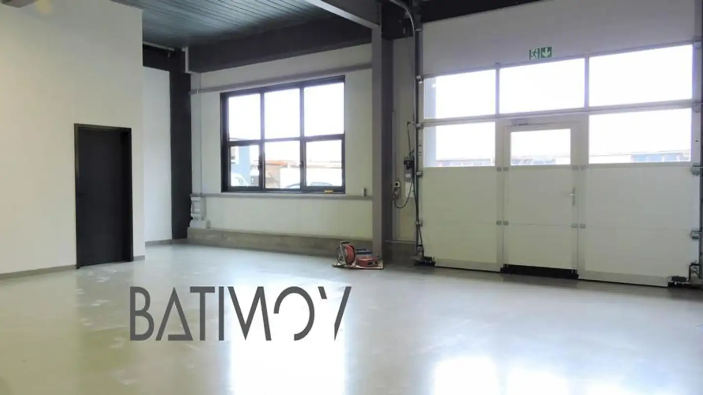 Mixed-use building for rent - 1852 Roche VD