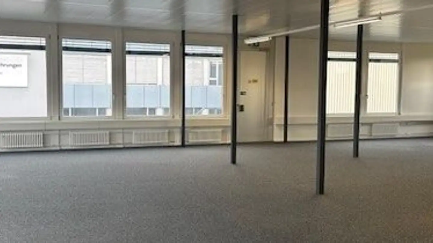 Bürofläche mieten - Riedthofstrasse 212, 8105 Regensdorf