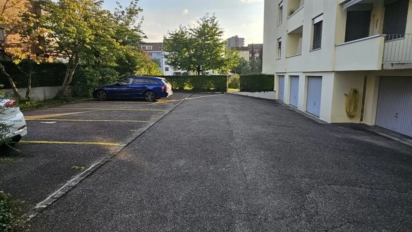 Place de parking extérieure à louer - Bärengasse 18, 4127 Birsfelden