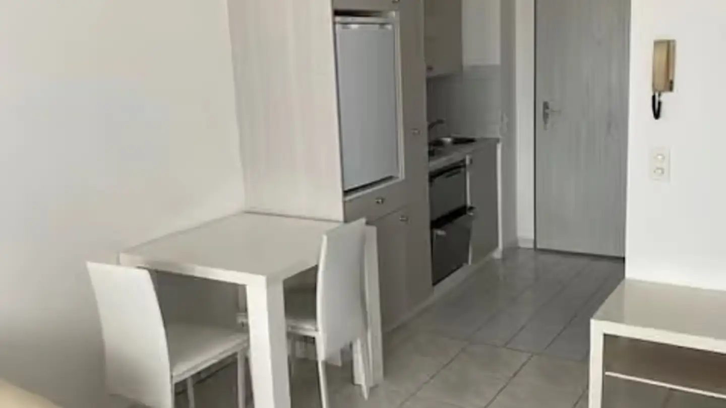 Appartamento ammobiliato in affitto - Via Carona 1, 6900 Paradiso - Foto 2